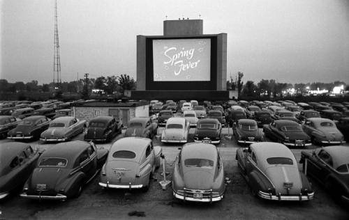 05-drive-in-theater-chicago-1951-jpg.jpg