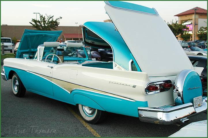 17777-1958-ford-skyliner-6.jpg