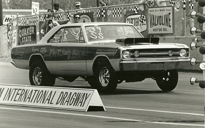 1968dodgedarthemiSS-race-trim-2-800.jpg