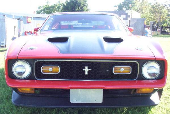 1971-ford-mustang-mach-1-front.jpg