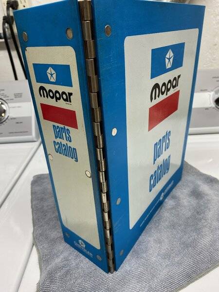 1972 Dealer Parts Book.jpg