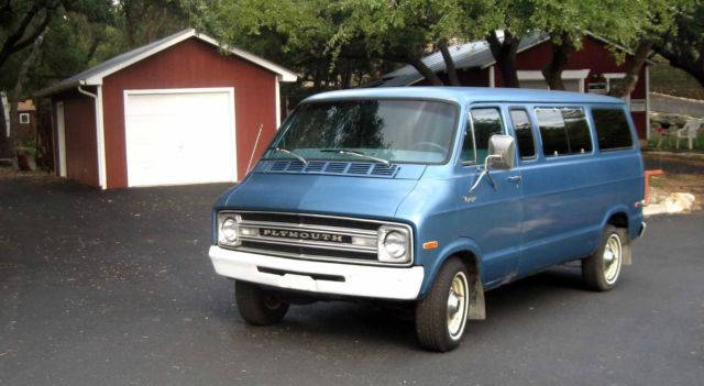 1977-plymouth-voyager-pb-200-34-ton-van-rare-non-dodge-2.JPG