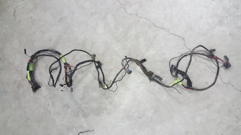 [SOLD] - Used 1969 barracuda engine and fwd lamp wiring harness | For A