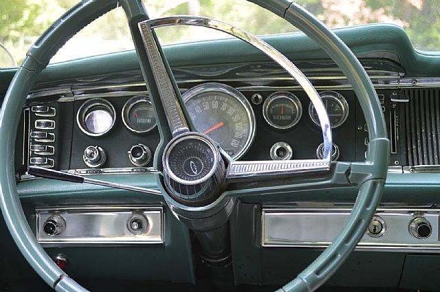 63ChryslerNewport-Dash.jpg