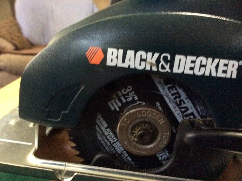 SOLD] - Black & Decker VersaPak Drill and Circular Saw - $10