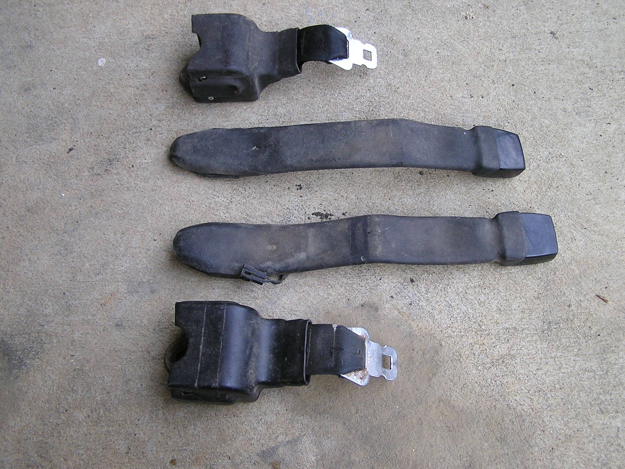 74-76 A body seat belts 3.JPG