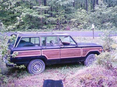 89 Jeep Grand Wagoneer 005.jpg