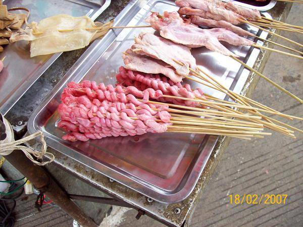 922392-Pig-*****-on-a-stick-1.jpg