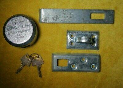 American-Lock-Company-Tough-2000-Series-Pad-Lock.jpg