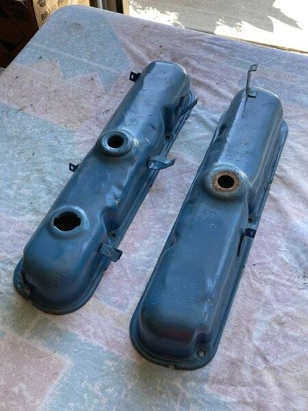 Blue Valve Covers 2.jpg