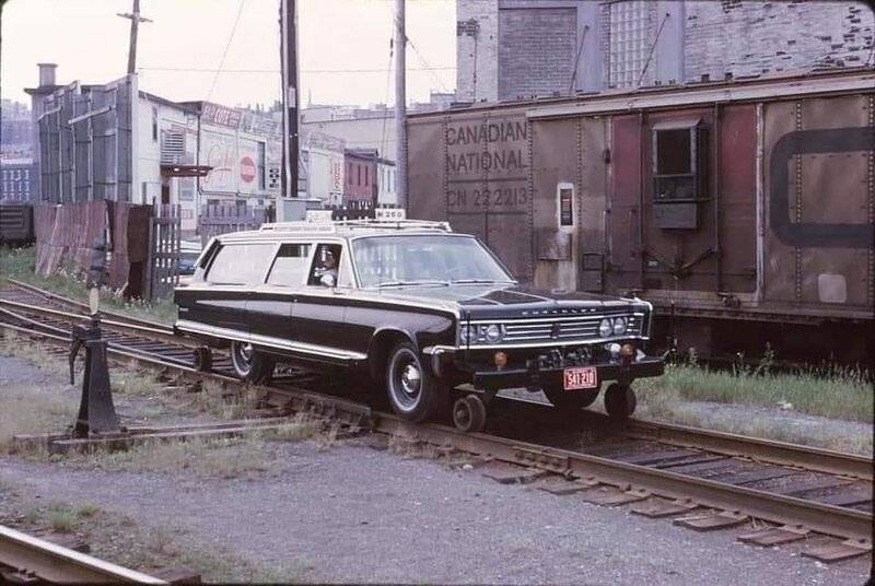 Chrysler rail wagon..jpg