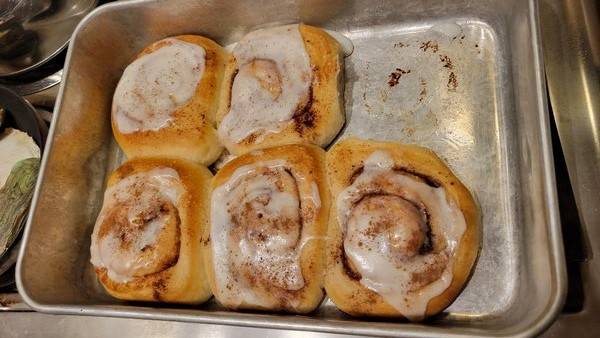 cinnamon rolls.jpg