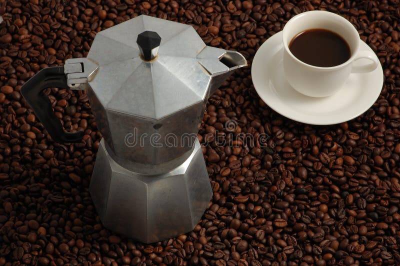 cup-coffee-andcoffee-machine-1850164.jpg