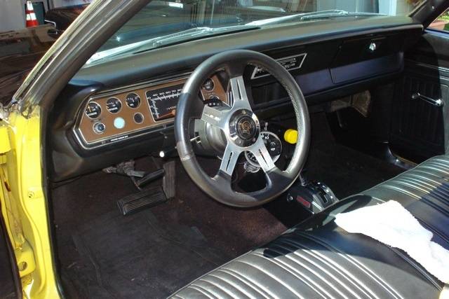 driver interior 71 duster smaller.jpg