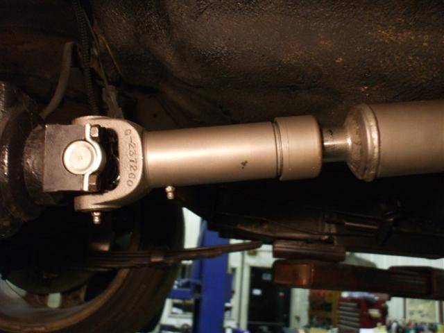 driveshaft installed 003 (Small).jpg