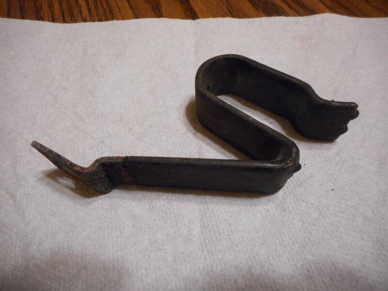 [SOLD] - OEM 1967-69 Heater Hose Bracket | For A Bodies Only Mopar Forum