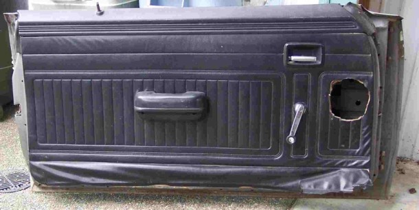 Duster Door 73 (610 x 306).jpg