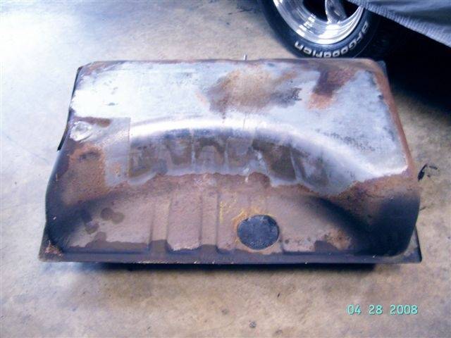 duster gas tank top side.jpg