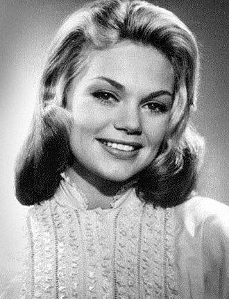 Dyan_Cannon_1950s-cropped.jpg