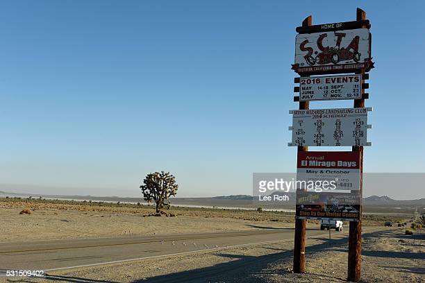 -entrance-to-el-mirage-dry-lake-at-scta-southern-california-timing-picture-id531509402?s=612x612.jpg