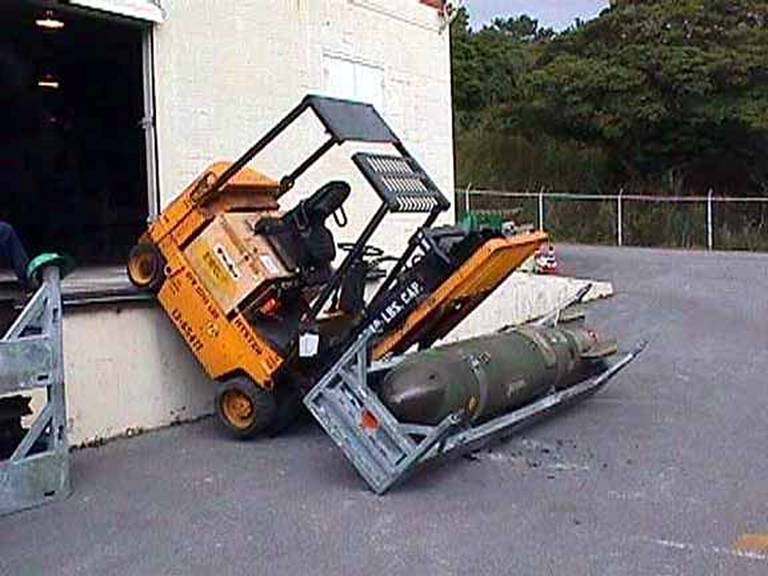 fork-lift-fell-over.jpg