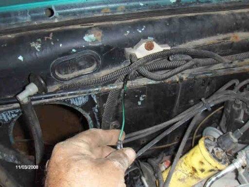 green wire on dash.jpg