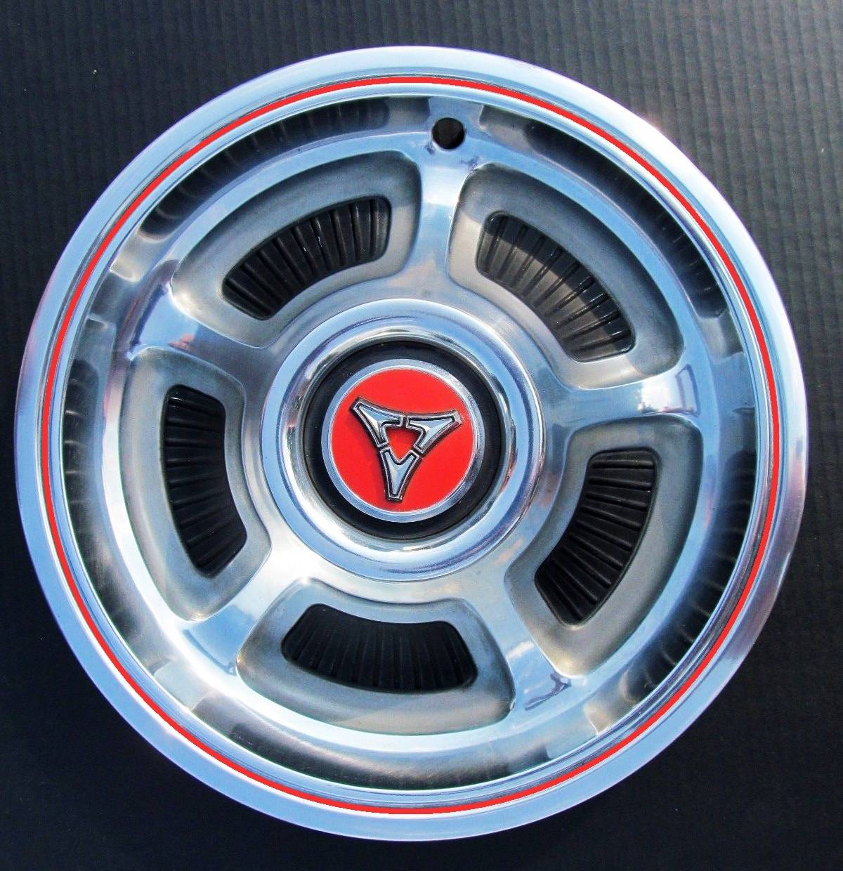 GTS Hubcap 1.jpg