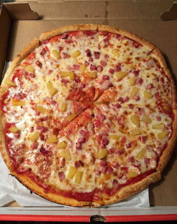 Hawaiian pizza.jpg