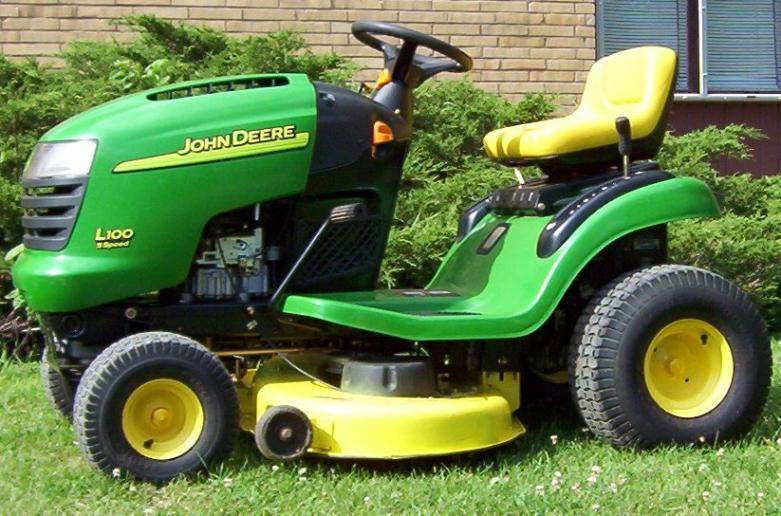 John-Deere-L100-Lawn-Tractor.jpg