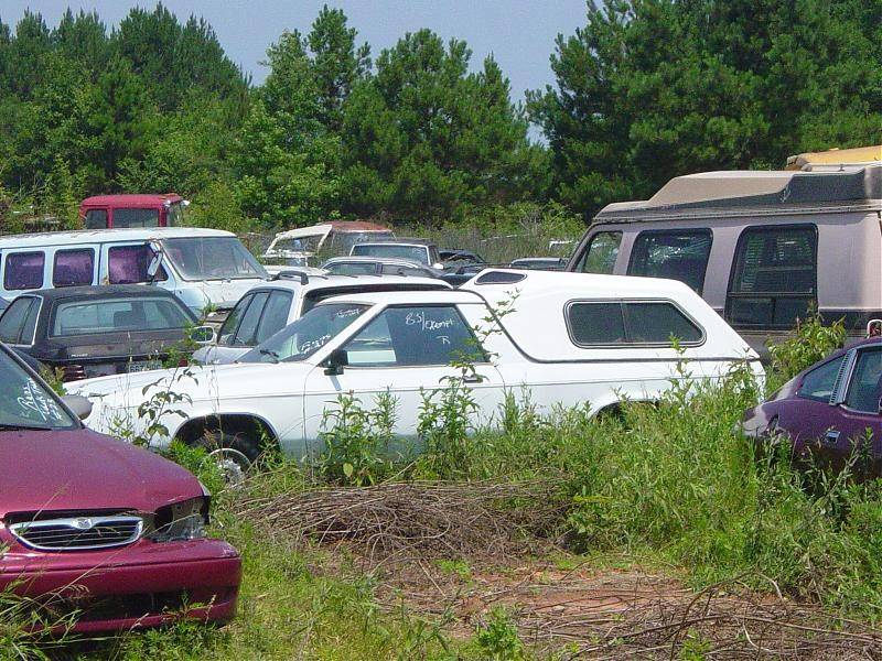 Junk Yard 011.jpg