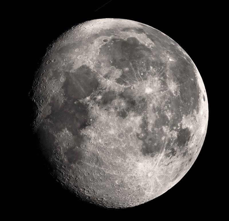 Moon close Special 1.jpg