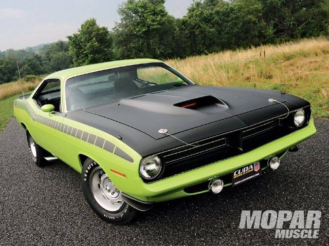 mopp_0908_01_z+1970_plymouth_barracuda_aar+front_view.jpg