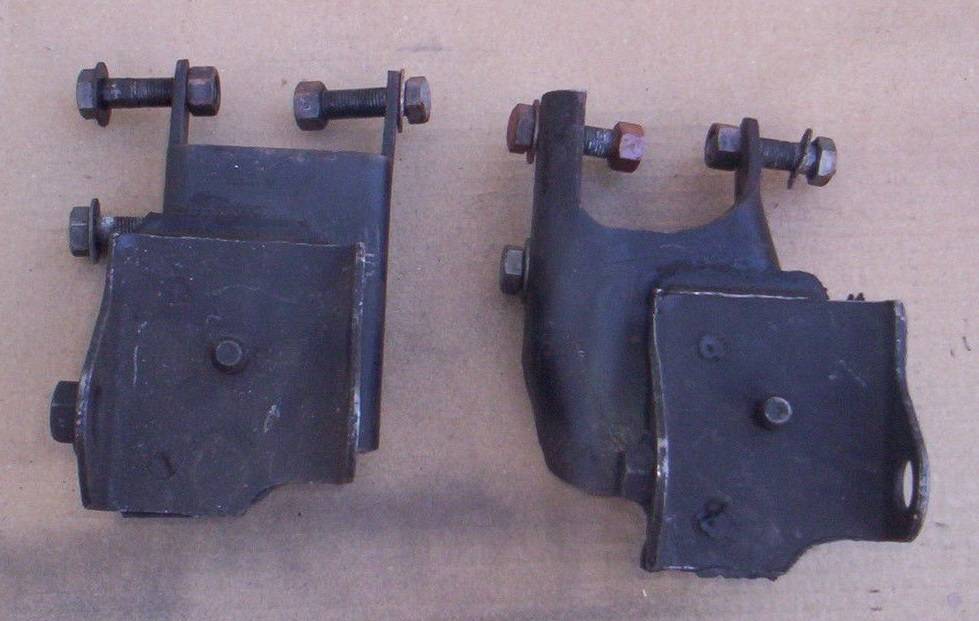 motor mount brackets 318 B.jpg