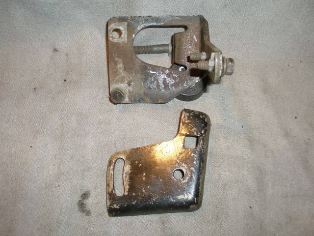 Mount Brackets PS Pumps 005 (Small).JPG