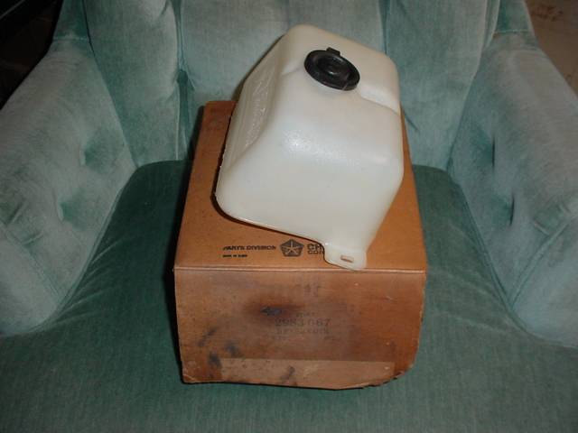 NOS pump washer bottle 4.JPG