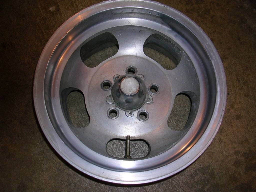 Shelby Cal 500_wheel with cap.JPG