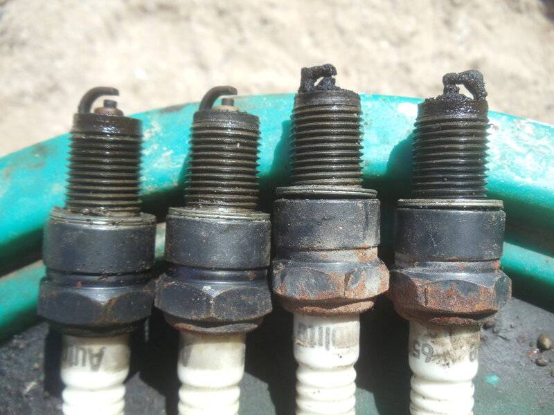 spark plug 1.JPG