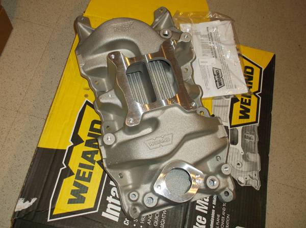 Weiand 318-340-360 Stealth intake.jpg