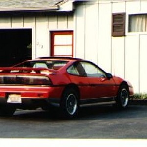 Pontiac - Fiero GT - V6.JPG