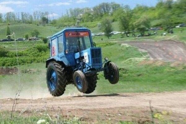 tractorcross.jpg