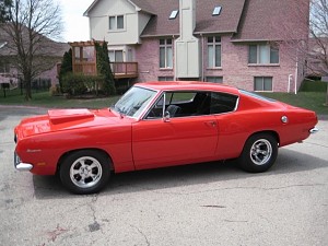 1969 Barracuda   440 6 pak (70 real six pak)  4 speed dana rear end     FOR SALE